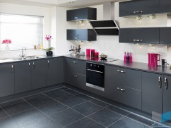 ravensbourne_90_black_interer
